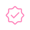 Ein pinkes Symbol im Stil eines Auszeichnungszeichens mit einem Häkchen in der Mitte auf transparentem Hintergrund.